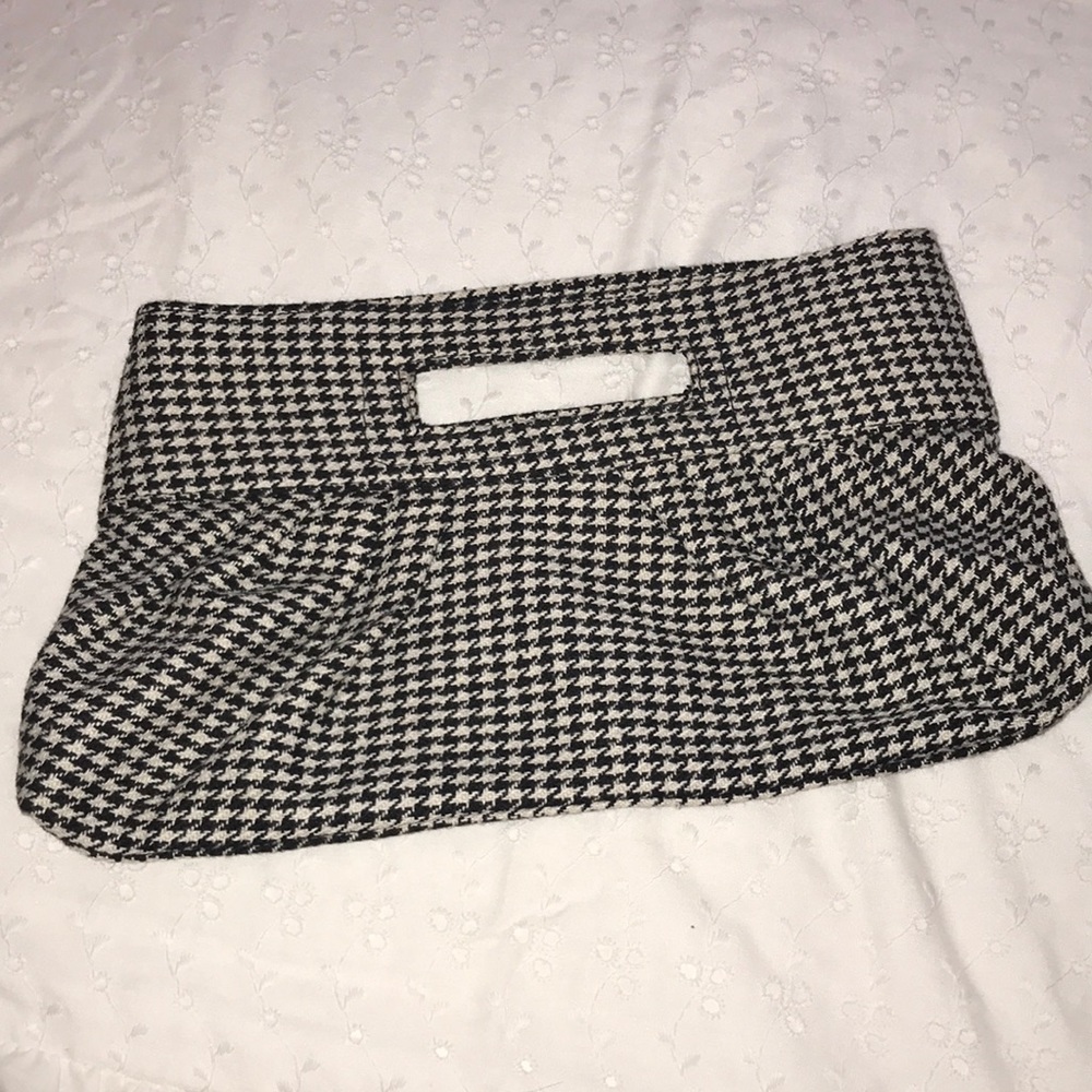 Blk.& Wh. Houndstooth,clutch,purse
